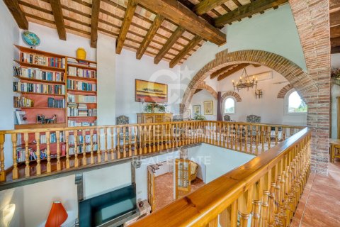 Villa de 5 dormitorios en venta en Peralada, Gerona, Cataluña, Spain № 6013 - foto 25