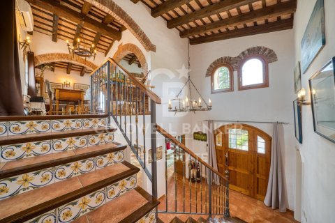 Villa de 5 dormitorios en venta en Peralada, Gerona, Cataluña, Spain № 6013 - foto 22