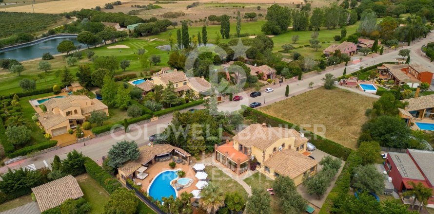 Villa de 5 dormitorios en venta en Peralada, Gerona, Cataluña, Spain № 6013
