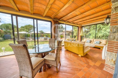 Villa de 5 dormitorios en venta en Peralada, Gerona, Cataluña, Spain № 6013 - foto 13