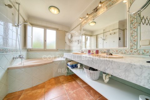 Villa de 5 dormitorios en venta en Peralada, Gerona, Cataluña, Spain № 6013 - foto 16