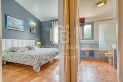 Villa de 5 dormitorios en venta en Peralada, Gerona, Cataluña, Spain № 6013 - foto 20