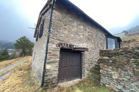 120 sq.m. villa for sale in Principado De Andorra (Ninguna Poblacion Tiene C.P.), Lleida, Catalonia, Spain № 6016 - photo 2