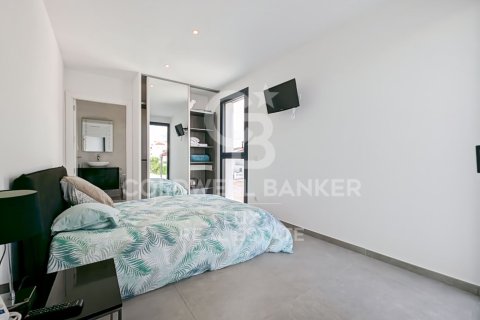 5 bedrooms villa for sale in Empuriabrava, Girona, Catalonia, Spain № 6014 - photo 15