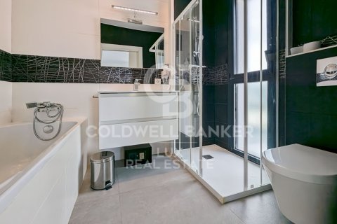 5 bedrooms villa for sale in Empuriabrava, Girona, Catalonia, Spain № 6014 - photo 11