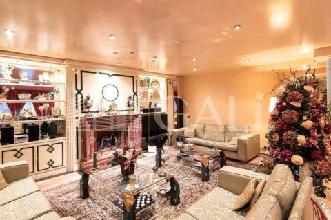 Купить виллу в Андорра, Испания с 5 спален, 1000м², № 6017 - фото 5