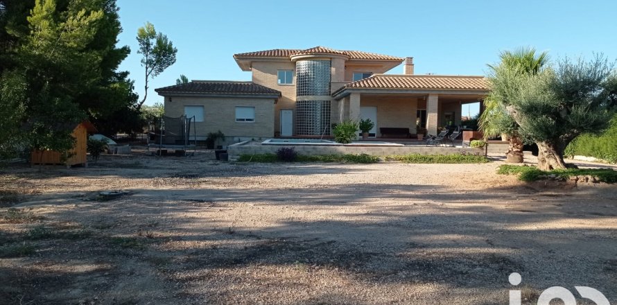 4 bedrooms house for sale in Roquetes, Tarragona, Catalonia, Spain № 4899