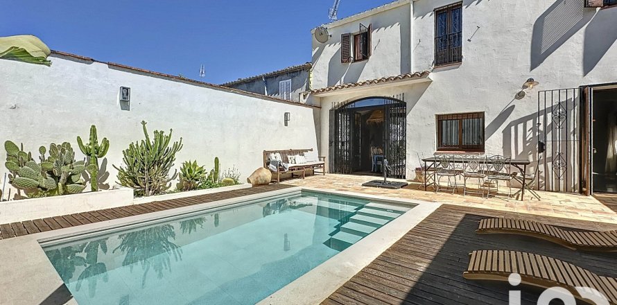 4 bedrooms villa for sale in Sant Jaume dels Domenys, Tarragona, Catalonia, Spain № 4897