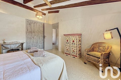 4 bedrooms villa for sale in Sant Jaume dels Domenys, Tarragona, Catalonia, Spain № 4897 - photo 17