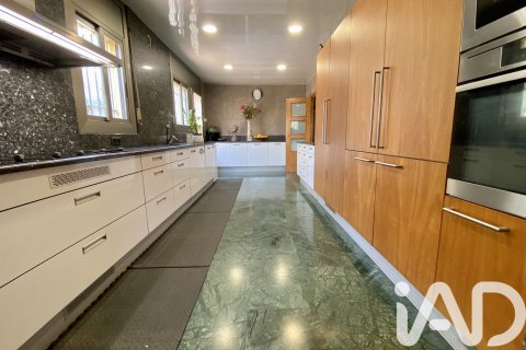 Купить дом в Аргентона, Испания с 4 спальни, 580м², № 7527 - фото 7