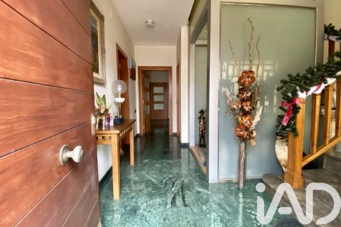 Купить дом в Аргентона, Испания с 4 спальни, 580м², № 7527 - фото 3