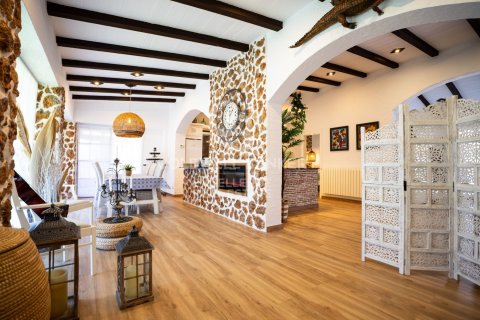 Купить виллу в Альканар, Испания с 4 спальни, 424м², № 7763 - фото 28