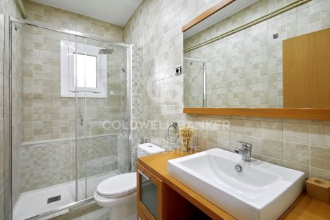 Купить квартиру в Барселона, Испания с 4 спальни, 90м², № 7762 - фото 11