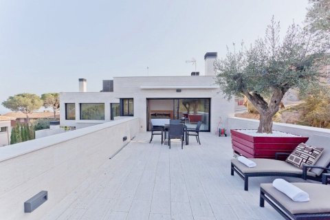 5 chambres apartment à vendre à Sant Andreu de Llavaneres, Barcelona, Catalonia, Spain № 3585 - photo 7