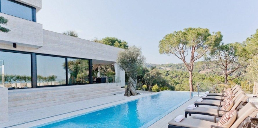 5 chambres apartment à vendre à Sant Andreu de Llavaneres, Barcelona, Catalonia, Spain № 3585