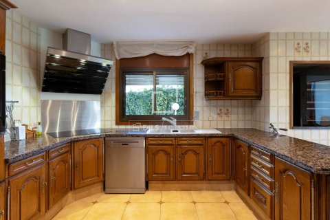 5 bedrooms villa for sale in Alella, Barcelona, Catalonia, Spain № 6421 - photo 18