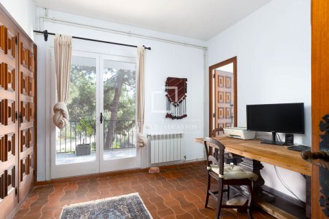 7 bedrooms villa for sale in Arenys de Mar, Barcelona, Catalonia, Spain № 6419 - photo 20