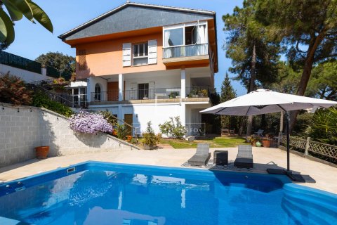 7 bedrooms villa for sale in Arenys de Mar, Barcelona, Catalonia, Spain № 6419 - photo 23