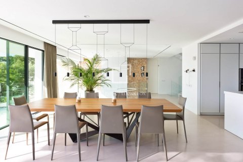 Купить виллу в Кастельдефельс, Испания с 6 спален, 740м², № 6420 - фото 5