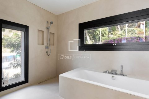 Купить виллу в Кастельдефельс, Испания с 6 спален, 740м², № 6420 - фото 20