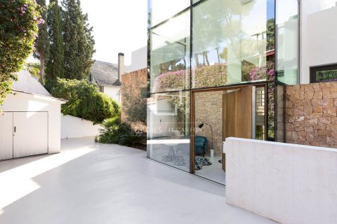 Купить виллу в Кастельдефельс, Испания с 6 спален, 740м², № 6420 - фото 8