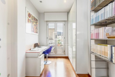2 bedrooms penthouse for sale in Barcelona, Catalonia, Spain № 6417 - photo 13