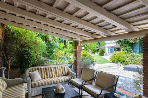 6 bedrooms villa for sale in El Masnou, Barcelona, Catalonia, Spain № 6422 - photo 16