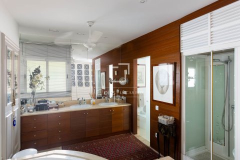 6 bedrooms villa for sale in El Masnou, Barcelona, Catalonia, Spain № 6422 - photo 27