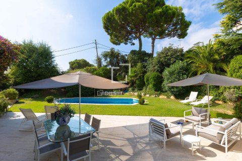 6 bedrooms villa for sale in El Masnou, Barcelona, Catalonia, Spain № 6422 - photo 19