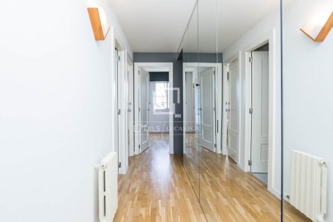 4 bedrooms villa for sale in Sant Cugat Del Valles, Barcelona, Catalonia, Spain № 6418 - photo 16