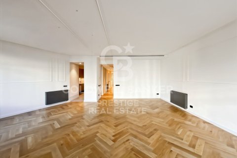 3 bedrooms apartment for sale in Barcelona, Catalonia, Spain № 5437 - photo 7