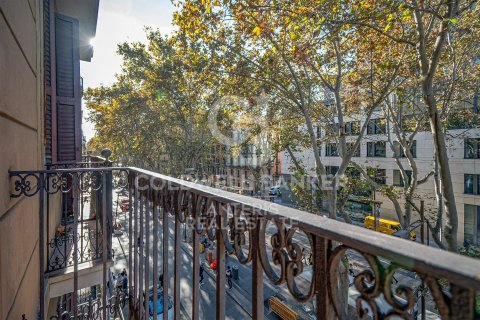 3 bedrooms apartment for sale in Barcelona, Catalonia, Spain № 5434 - photo 5