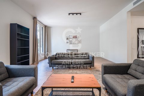 3 bedrooms apartment for sale in Barcelona, Catalonia, Spain № 5434 - photo 1