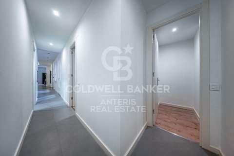 3 bedrooms apartment for sale in Barcelona, Catalonia, Spain № 5434 - photo 15