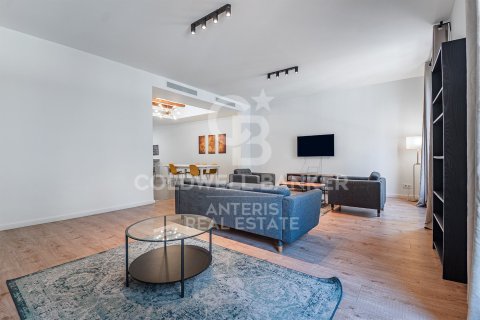 3 bedrooms apartment for sale in Barcelona, Catalonia, Spain № 5434 - photo 2