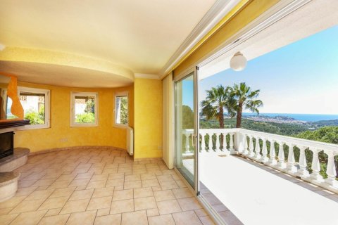 Купить дом в Сант-Фелиу-де-Гиксолс, Испания с 4 комнаты, № 1681 - фото 4