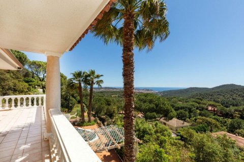 Купить дом в Сант-Фелиу-де-Гиксолс, Испания с 4 комнаты, № 1681 - фото 30