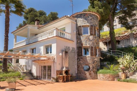 Купить дом в Сант-Фелиу-де-Гиксолс, Испания с 4 комнаты, № 1681 - фото 24