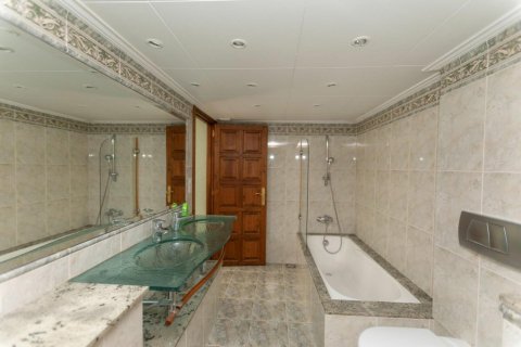 Купить дом в Сант-Фелиу-де-Гиксолс, Испания с 4 комнаты, № 1681 - фото 10