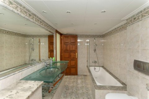 Купить дом в Сант-Фелиу-де-Гиксолс, Испания с 4 комнаты, № 1681 - фото 21