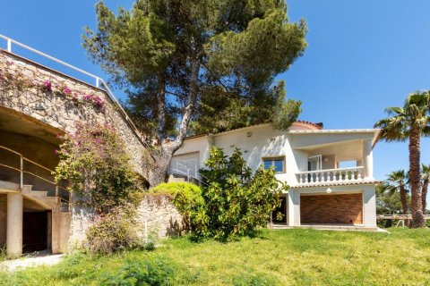 Купить дом в Сант-Фелиу-де-Гиксолс, Испания с 4 комнаты, № 1681 - фото 27