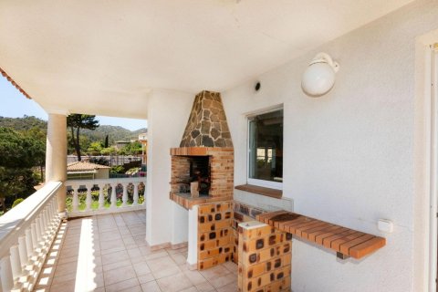 Купить дом в Сант-Фелиу-де-Гиксолс, Испания с 4 комнаты, № 1681 - фото 28