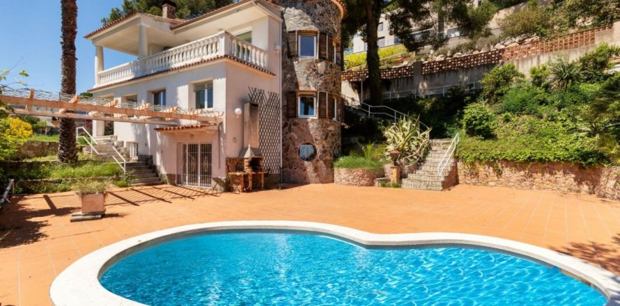 Дом с 3 спальнями в Сант-Фелиу-де-Гиксолс, Герона, Каталония, Испания № 1681