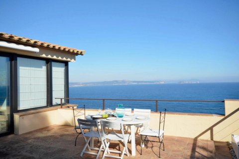 Купить дом в Бегур, Испания с 5 комнат, № 1677 - фото 8