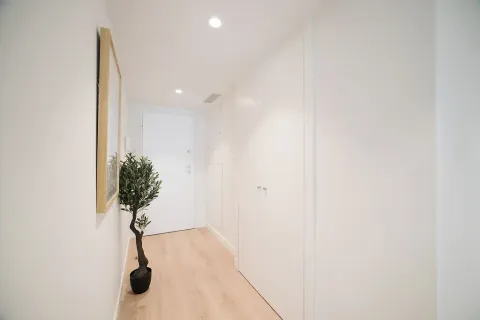 Купить квартиру в Барселона, Испания с 4 комнаты, № 1676 - фото 4