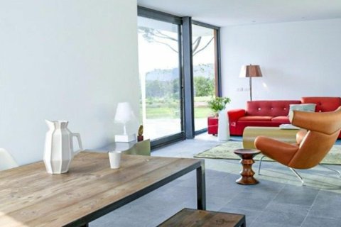 Купить дом в Пладжа-де-Аро, Испания с 5 комнат, № 1678 - фото 8