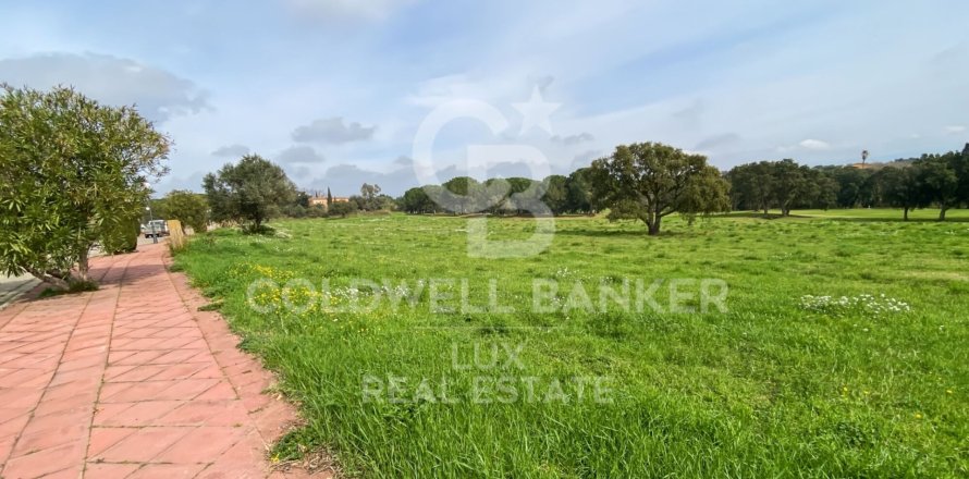 Земельный участок 2498м² в Пераладе, Герона, Каталония, Испания № 5742