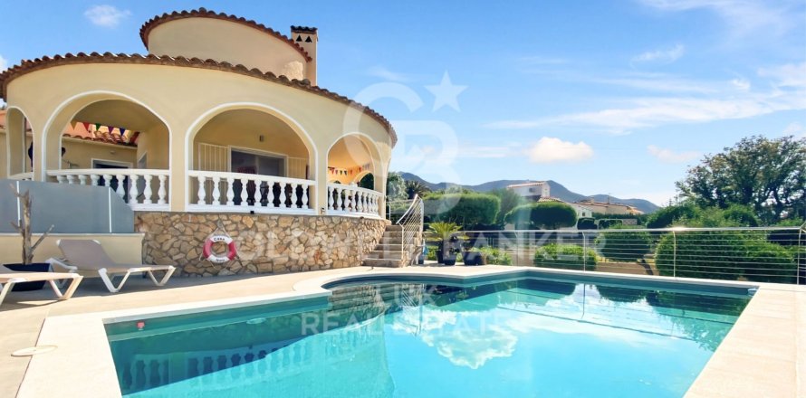 Дом с 3 спальнями в Палау-Савердере, Герона, Каталония, Испания № 5746