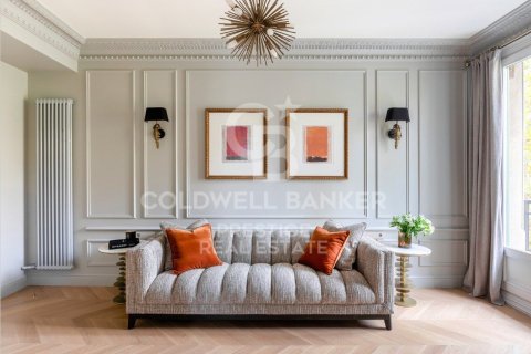 4 bedrooms apartment for sale in Barcelona, Catalonia, Spain № 5744 - photo 14