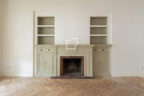 5 chambres apartment à vendre à Barcelona, Catalonia, Spain № 4151 - photo 12